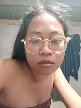 Snapshot of angelpinay44 chatting on 03-05-26, 03:52 angelpinay44 online show from 03-05-26, 03:52