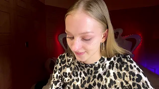 Anika Socutehe online show from 03-30-26, 04:52