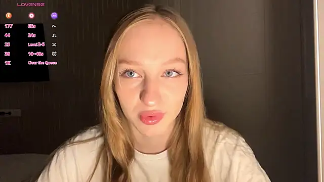 Snapshot of Anika_Socutehe chatting on 04-26-26, 08:50 Anika Socutehe online show from 04-26-26, 08:50