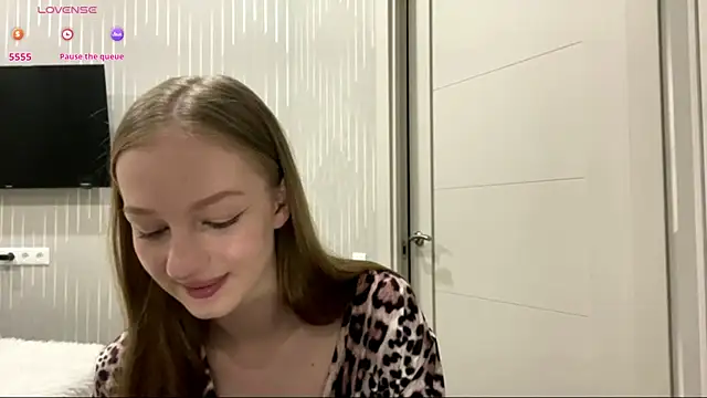 Snapshot of Anika_Socutehe chatting on 05-31-26, 09:05 Anika Socutehe online show from 05-31-26, 09:05