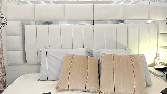 angueljonnes online show from 04-19-26, 05:18