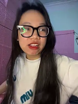 Leeeeiu online show from 03-15-26, 03:07