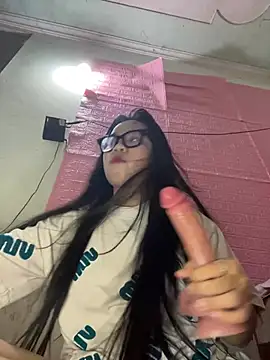 Leeeeiu online show from 04-10-26, 03:17