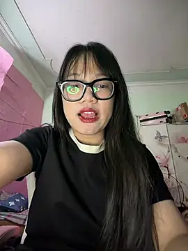 Leeeeiu online show from 06-24-26, 03:11