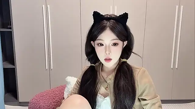 Sjbnmyxm online show from 04-17-26, 03:04