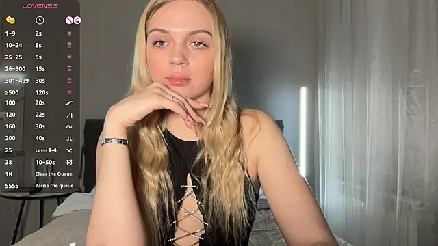 Snapshot of AlexaDeviliciouss chatting on 04-27-26, 03:10 AlexaDeviliciouss online show from 04-27-26, 03:10