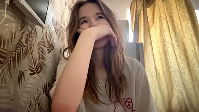 Snapshot of LeomaJee chatting on 03-20-26, 10:42 LeomaJee online show from 03-20-26, 10:42