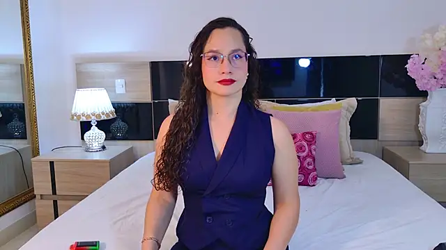 Snapshot of EmmaRicco chatting on 04-29-26, 07:31 EmmaRicco online show from 04-29-26, 07:31