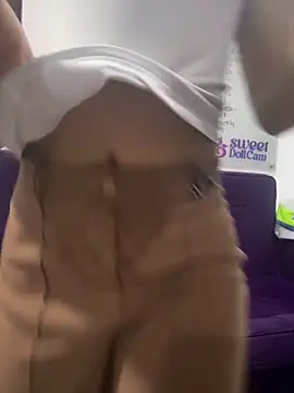   Nahomy online show from 04-10-26, 11:37