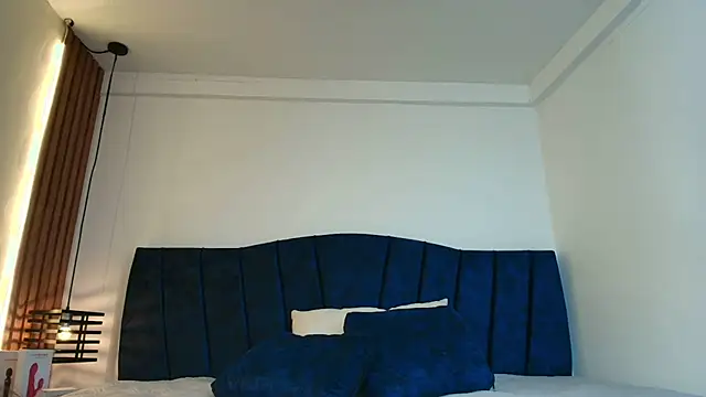 AmbarLee  online show from 06-23-26, 12:14