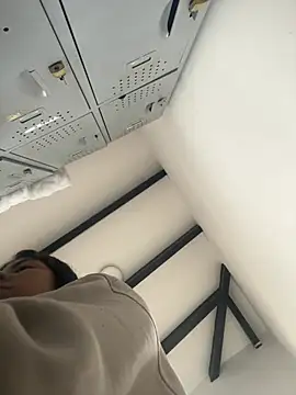 VioletaHills  online show from 04-13-26, 12:21