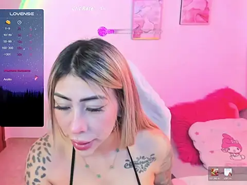 Martina robertss online show from 06-10-26, 03:22