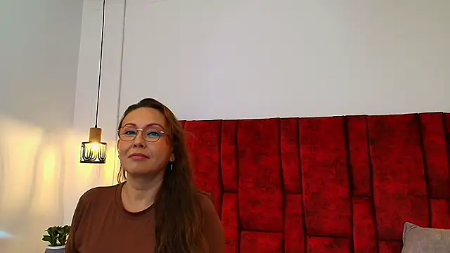 Snapshot of _Monaliza_ chatting on 05-16-26, 12:15 Monaliza online show from 05-16-26, 12:15