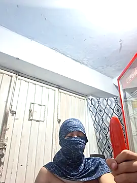 Snapshot of max_betacure32 chatting on 04-08-26, 04:34 max betacure32 online show from 04-08-26, 04:34