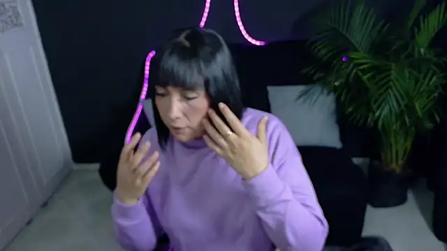 Valeriaa cruz online show from 03-08-26, 12:09