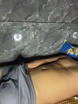 hoang15075 online show from 04-10-26, 10:25