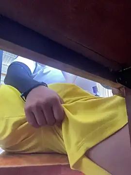 hoang15075 online show from 04-21-26, 02:04