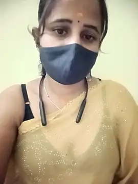 Snapshot of Tamil_Rani- chatting on 04-28-26, 11:43 Tamil Rani- online show from 04-28-26, 11:43