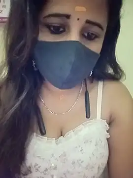 Snapshot of Tamil_Rani- chatting on 05-24-26, 09:42 Tamil Rani- online show from 05-24-26, 09:42