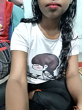 Snapshot of Samira-Ansari chatting on 03-10-26, 09:47 Samira-Ansari online show from 03-10-26, 09:47