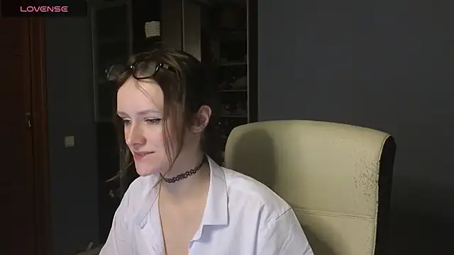 Snapshot of Tender_Swan chatting on 03-13-26, 10:05 Tender Swan online show from 03-13-26, 10:05