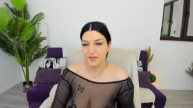 Karinna Shine online show from 03-04-26, 04:24