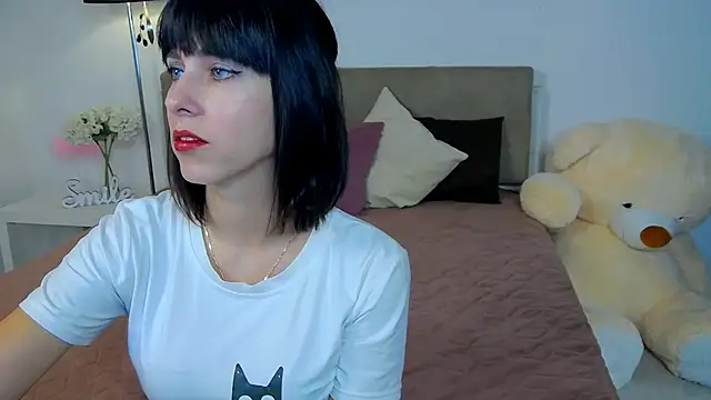 HeidieRaven online show from 04-15-26, 12:34