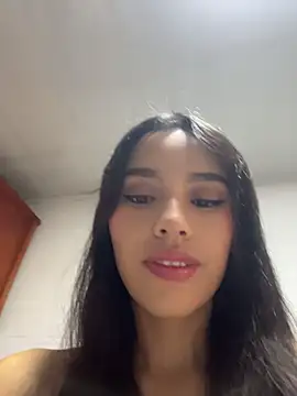 Snapshot of Mia-villalobos chatting on 05-02-26, 11:59 Mia-villalobos online show from 05-02-26, 11:59