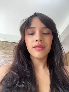 Snapshot of Mia-villalobos chatting on 05-03-26, 03:29 Mia-villalobos online show from 05-03-26, 03:29