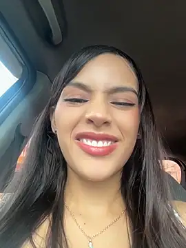 Snapshot of Mia-villalobos chatting on 05-17-26, 02:46 Mia-villalobos online show from 05-17-26, 02:46