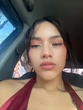 Snapshot of Mia-villalobos chatting on 05-19-26, 01:17 Mia-villalobos online show from 05-19-26, 01:17