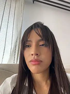 Mia-villalobos online show from 08-05-26, 02:53