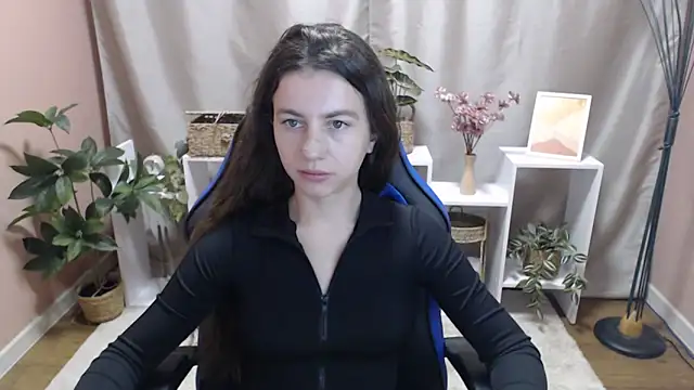 Snapshot of MistyBree chatting on 04-27-26, 08:45 MistyBree online show from 04-27-26, 08:45