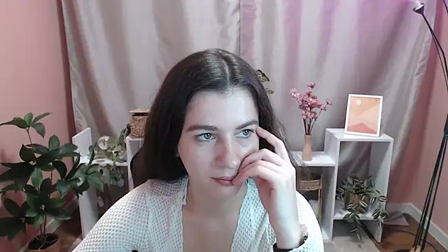 Snapshot of MistyBree chatting on 05-13-26, 08:01 MistyBree online show from 05-13-26, 08:01