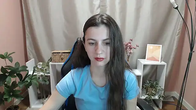 Snapshot of MistyBree chatting on 05-14-26, 08:10 MistyBree online show from 05-14-26, 08:10