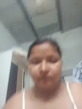 Snapshot of priti_25 chatting on 05-15-26, 02:35 priti 25 online show from 05-15-26, 02:35