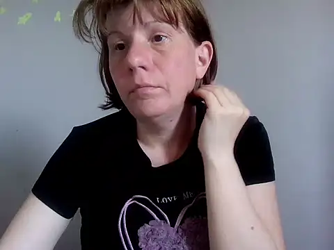 alicexox0 online show from 04-24-26, 10:18