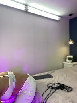 Jadee 01 online show from 04-04-26, 11:13