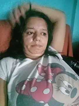Snapshot of roxana_e43 chatting on 06-20-26, 03:09 roxana e43 online show from 06-20-26, 03:09