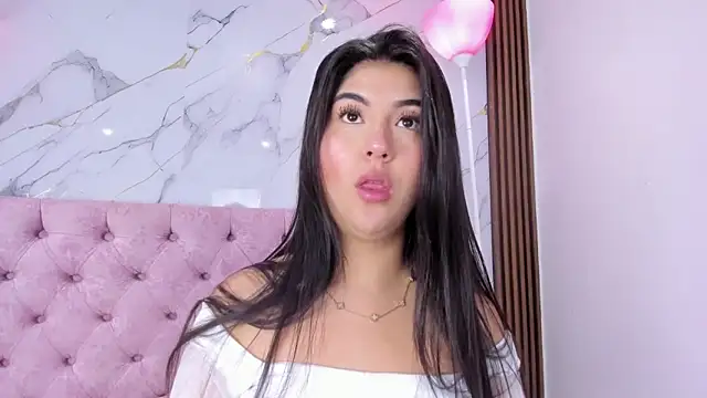 Snapshot of AbrilQuintana_ chatting on 05-27-26, 11:40 AbrilQuintana online show from 05-27-26, 11:40