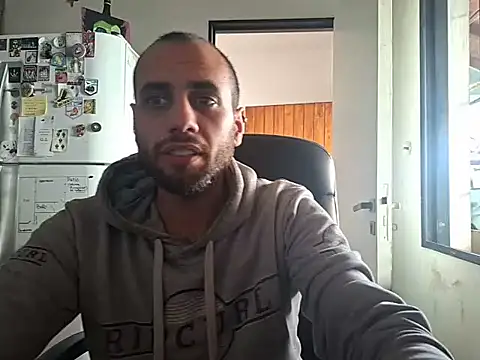Snapshot of oroenbarra chatting on 07-28-26, 01:54 oroenbarra online show from 07-28-26, 01:54