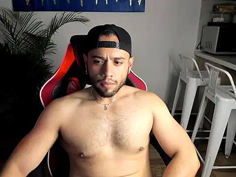 Snapshot of Luigi_Money chatting on 03-17-26, 05:22 Luigi Money online show from 03-17-26, 05:22