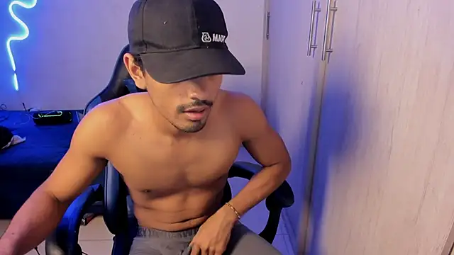 jossi12345j online show from 04-06-26, 04:46