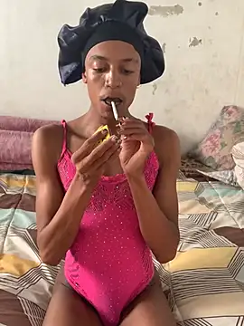 Kinky-Nicky04 online show from 04-13-26, 07:03