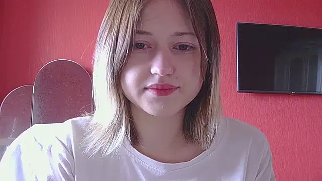 Snapshot of Beloved_Mary chatting on 05-10-26, 06:18 Beloved Mary online show from 05-10-26, 06:18