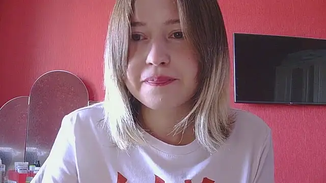 Snapshot of Beloved_Mary chatting on 05-30-26, 06:43 Beloved Mary online show from 05-30-26, 06:43