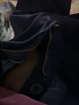 Snapshot of DimuthuBoy chatting on 03-10-26, 02:44 DimuthuBoy online show from 03-10-26, 02:44