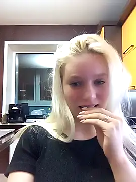 Snapshot of Glowing_Jessica chatting on 03-04-26, 04:24 Glowing Jessica online show from 03-04-26, 04:24