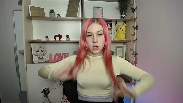 Snapshot of Scarlett_lil chatting on 03-30-26, 07:31 Scarlett lil online show from 03-30-26, 07:31