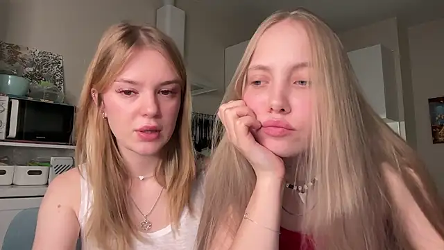 Snapshot of cyberl0ve_ chatting on 03-05-26, 02:57 cyberl0ve online show from 03-05-26, 02:57